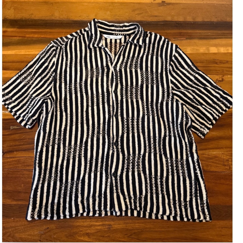 Zara Man Striped Textured Knit Short Sleeve Button Up Shirt Black White Small
